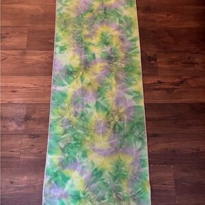 Manduka Green Tie Dye Yogitoes® Hot Yoga Mat Towel